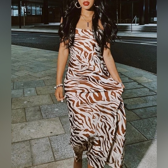 Zebra Print Midi Dress - Picture 8 of 10